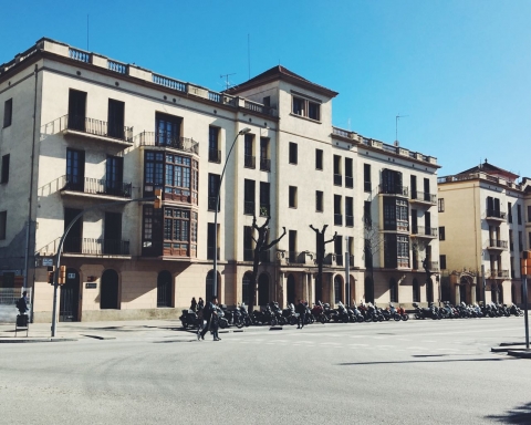 Edifici on es troba situat el local dels exlegionaris, a les Casernes de Sant Andreu / David García Mateu