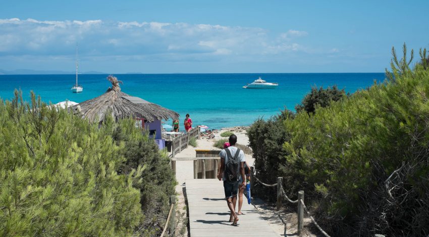 Un dels viatges pagats per les constructores hauria sigut a l'illa de Formentera / JayJay Pictures