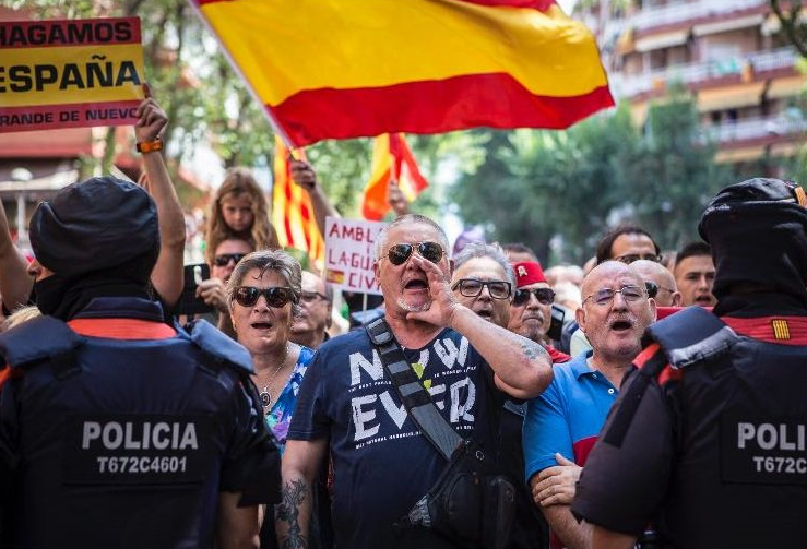 Carmen Santana en la manifestació / JORDI BORRÀS