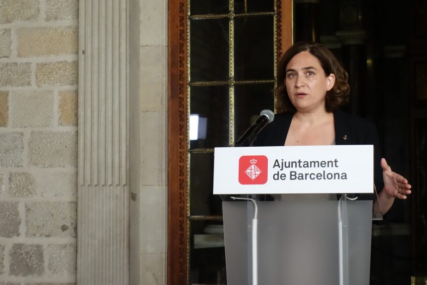 L'alcaldesa de Barcelona, Ada Colau, en la roda de premsa d'aquest divendres / DGM