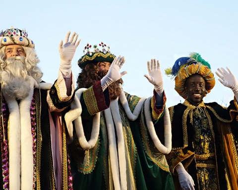 Els Reis Mags arriben a la plaça de l'Estació de Sant Andreu / DGM