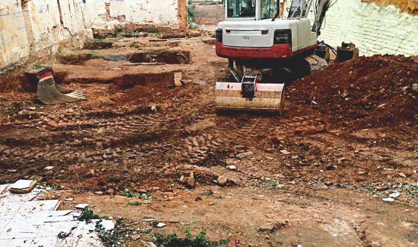 Obres al número 204 del carrer Gran de Sant Andreu / Xavier de la Cruz