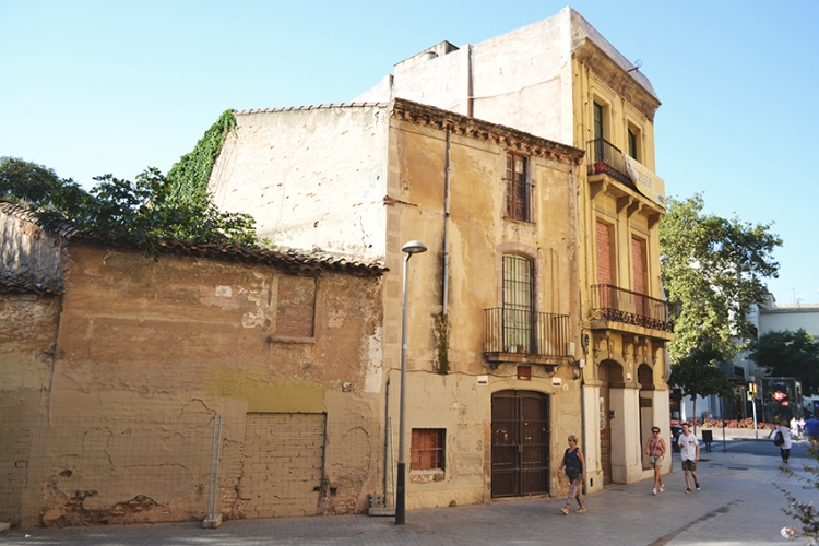 Cases-del-carrer-del-Pont-Expres-Sant-Andreu-DGM-750x500.jpg