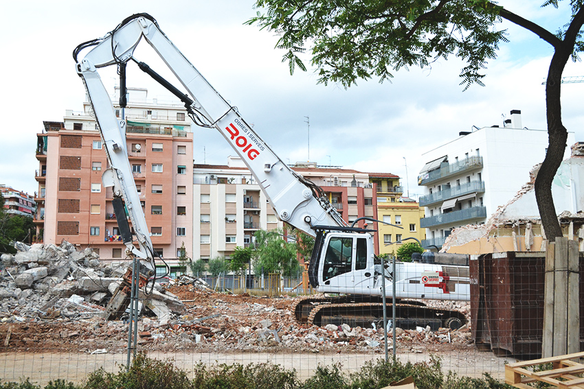 La piqueta s'emporta per davant l'edifici del castellano-leonés / DGM