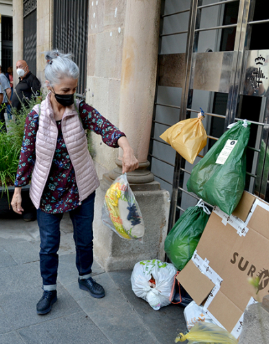 rebuig-porta-a-porta-expres-de-sant-andreu-3-391x500.jpg