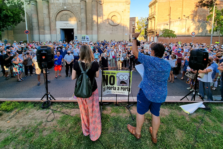 no-porta-a-porta-4-expres-de-sant-andreu-748x500.jpg