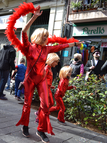 Rua-carnaval-expres-de-sant-andreuDSC_0036-375x500.jpg