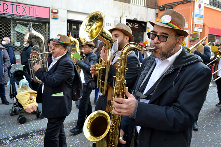 Rua-carnaval-expres-de-sant-andreuDSC_0179-750x500.jpg