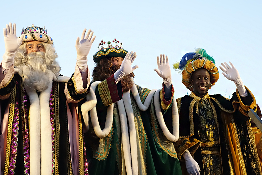 Els Reis Mags arriben a la plaça de l'Estació de Sant Andreu / DGM